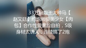 游乐场全景偷拍 漂亮的牛仔裤少妇 没带纸巾 只能用手檫B