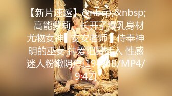 震撼绿帽淫妻❤️极品丝袜淫妻博主『2Tgdt』伺候老婆被各种玩超级贱 银色连衣裙内射 制服肛塞喷精潮吹 (1)