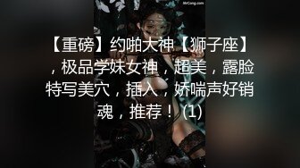 舞蹈新生身体柔软，摆出各种动作