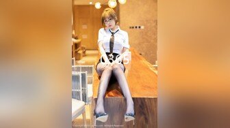 美女3P 被三根大肉棒连续轮流无套输出 以精液作润滑 操的骚逼精液白浆满天 还每人内射两次 爽翻了