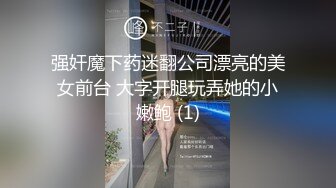 野外大货车旁边开战，中途来了一个路人，太刺激