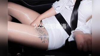 美女嗑药后产生幻觉 全裸在大街上跳舞 还当着陌生人的面拨开鲍鱼