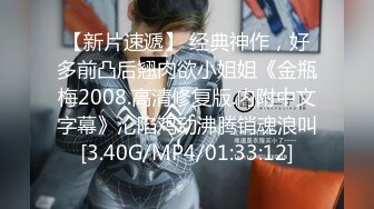 给哺乳期少妇寂寞坏了，深夜直播诱惑狼友，全程露脸风骚的大奶子，挤着奶水抠着骚穴浪荡呻吟，撅着屁股求草