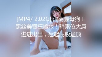 身材苗条的女友先女上位，再后入啪啪，一不小心还露脸，长得不赖