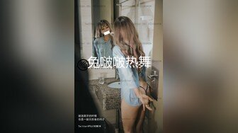 震撼绿帽淫妻_极品丝袜淫妻博主『2Tgdt』伺候老婆被各种玩超级贱 银色连衣裙内射 制服肛塞喷精潮吹2 (9)