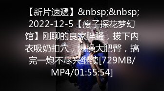 面具男双飞两个颜值不错妹子演绎外卖小哥被勾引啪啪双人上位骑乘猛操